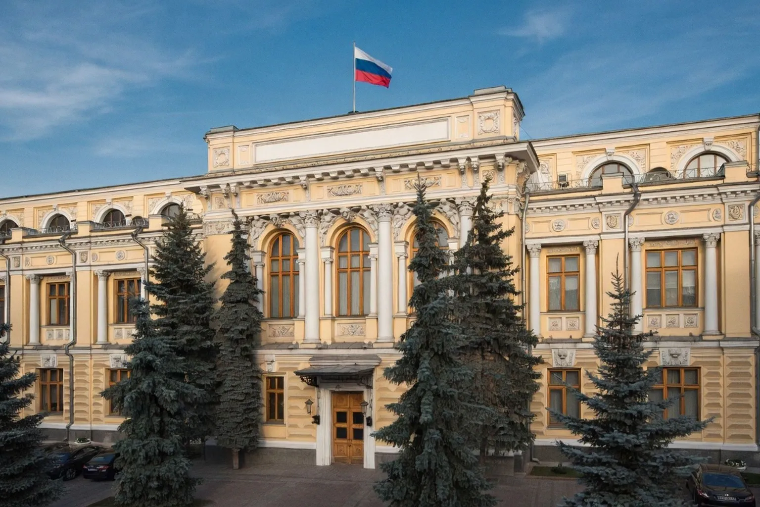 Банк России выявил 2,9 тыс. нелегальных финансовых проектов за первое полугодие